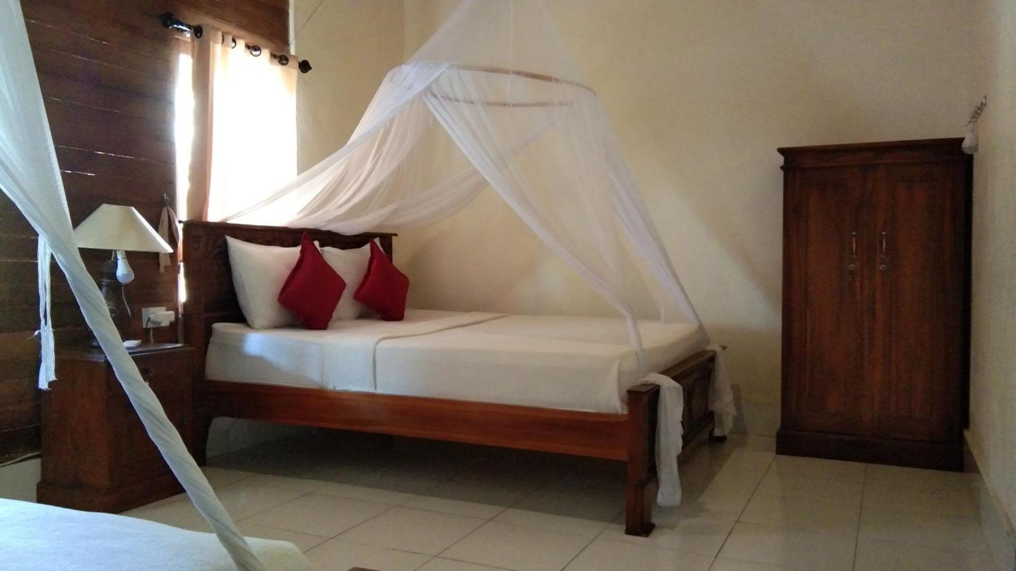 Timbool Bungalow Ped Room photo