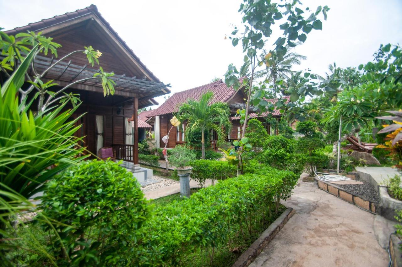 Timbool Bungalow Ped Exterior photo
